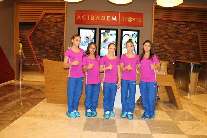 Cele mai pretioase gimnaste ale lumii au trecut controlul medical la Acibadem Sports